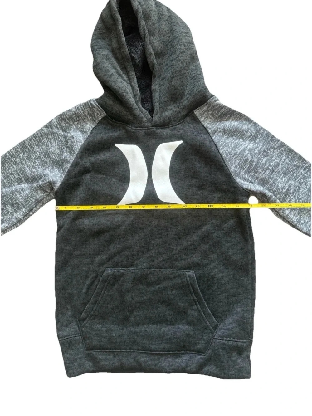 Hurley Boy’s S 8-10 yrs Black Gray Colorblock Hoodie Sweater Marled Sleeves NWOT